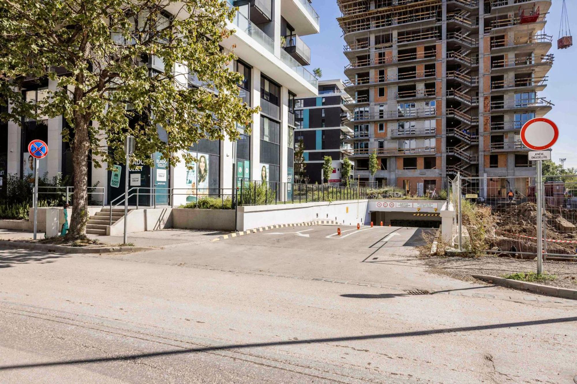 Modern Riverfront Apartment With Free Parking Budapest Eksteriør bilde